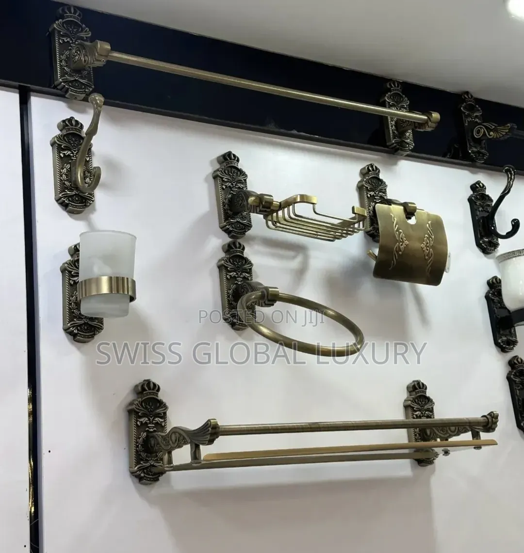 High Complete Set of Bathroom Accessories