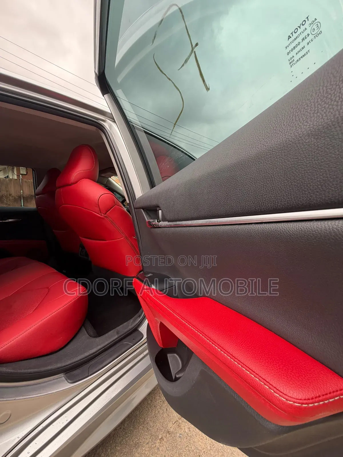 Toyota Camry 2019 Silver