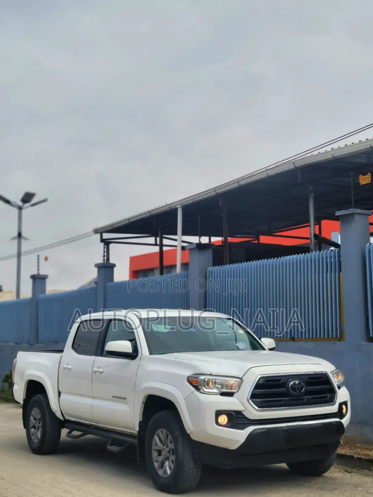 Toyota Tacoma 2019 White