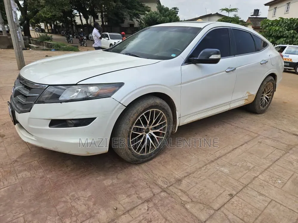 Honda Crosstour 2010 White