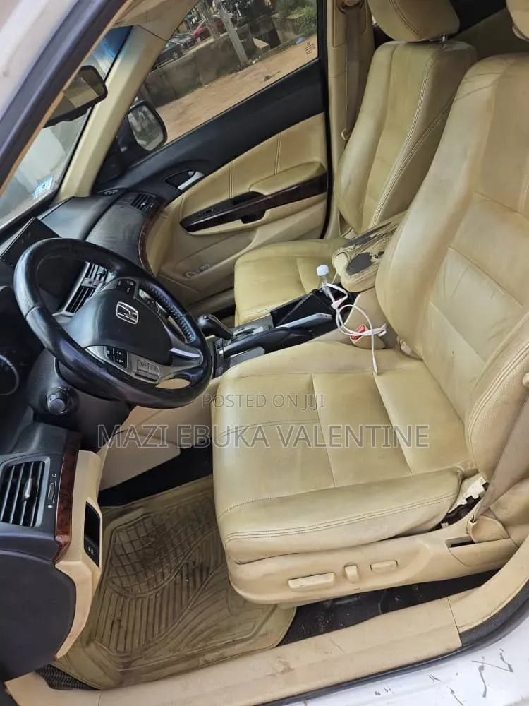 Honda Crosstour 2010 White
