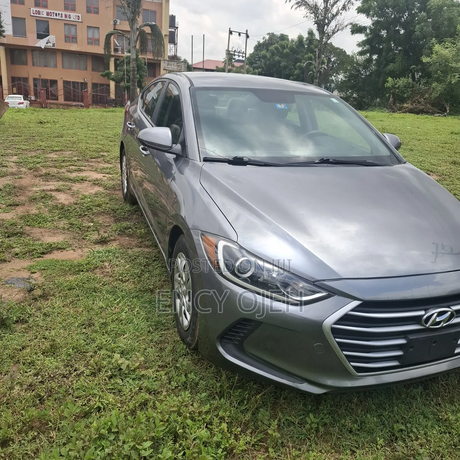 Hyundai Elantra SE Sedan FWD (2.0L 4cyl 6M) 2017 Gray