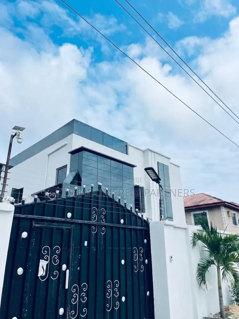 3bdrm Duplex in Awoyaya,Sangotedo, for rent