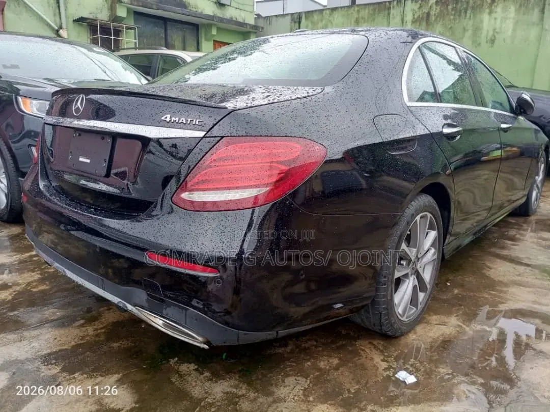 Mercedes-Benz E400 2018 Black