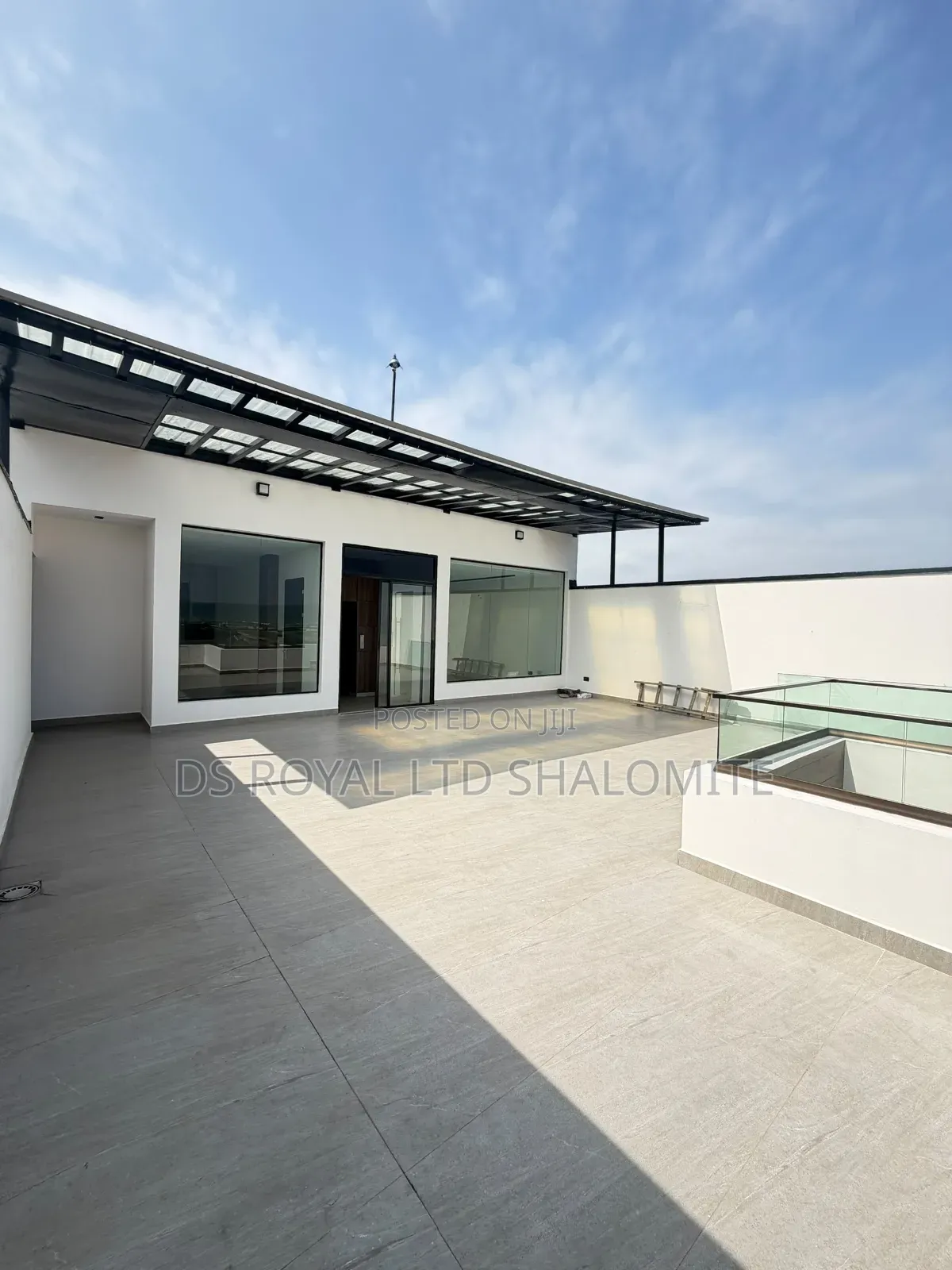 2bdrm Block of Flats in Ikate for sale