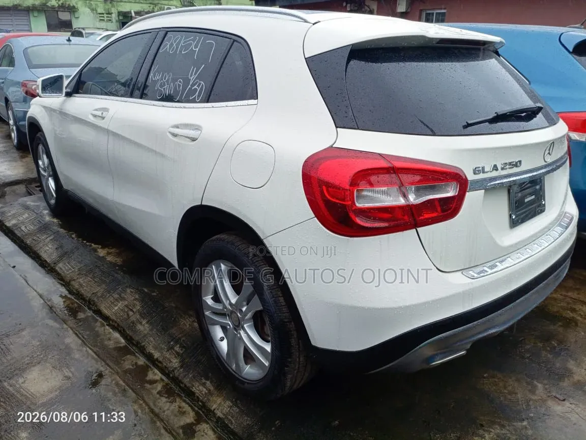 Mercedes-Benz GLA 250 2016 White