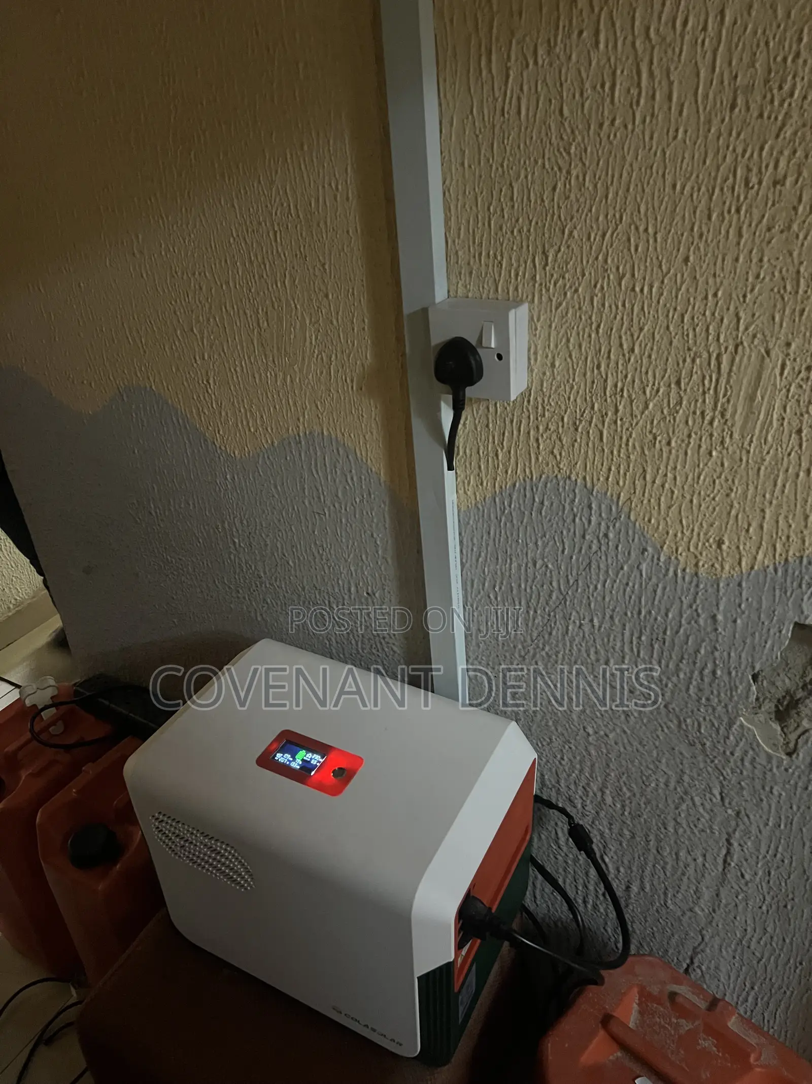 Cola 3600 (3.6kwh/2200w) Solar Generator