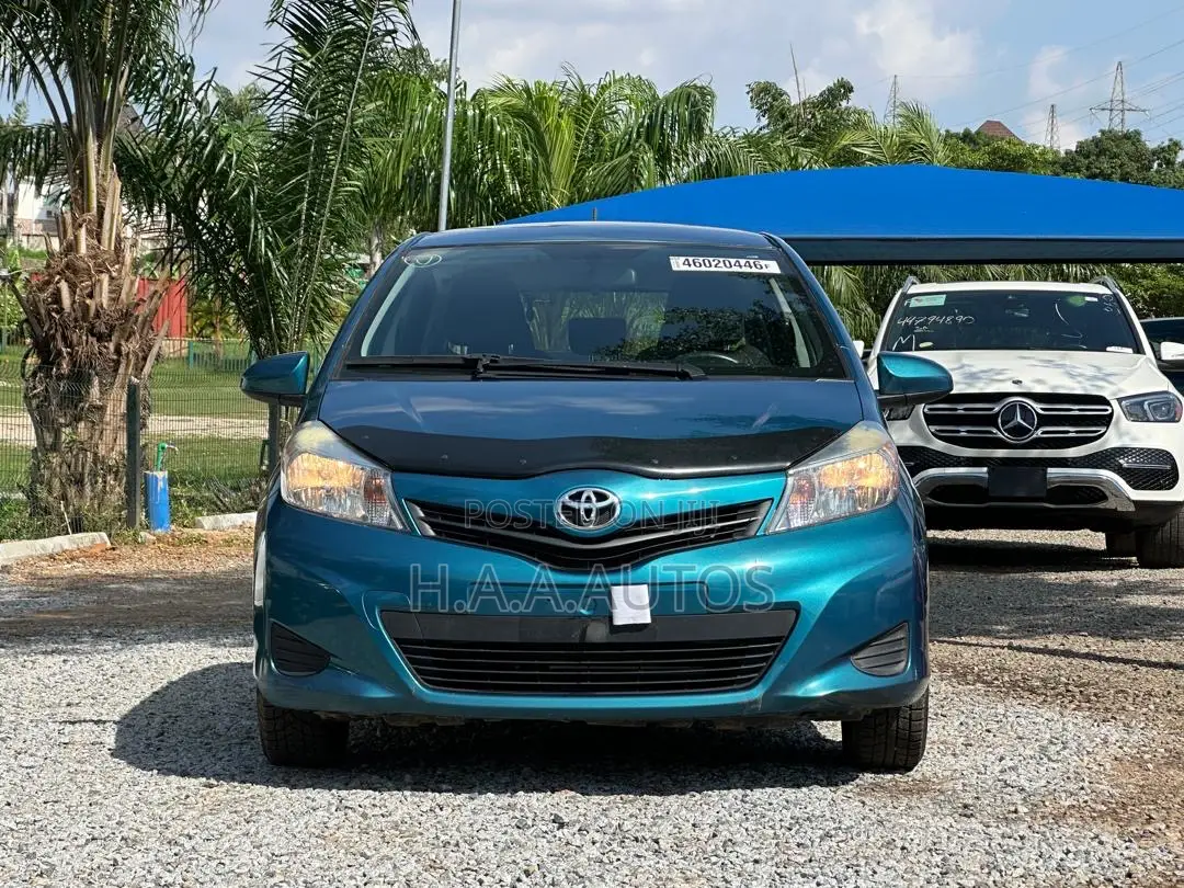 Toyota Yaris SE Hatchback 5dr 2014 Blue