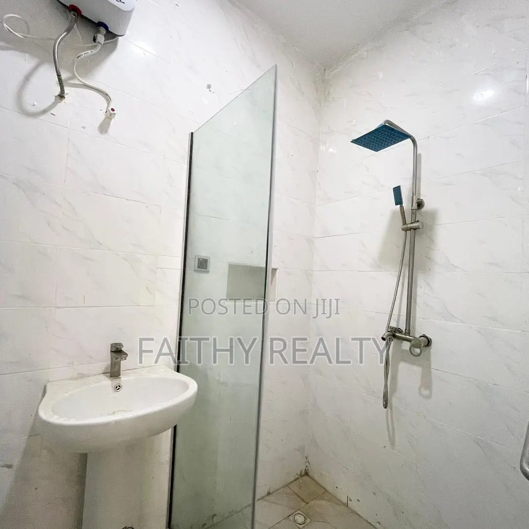 3bdrm Apartment in Ikota, Lekki for rent