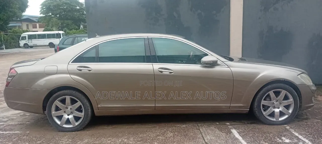 Mercedes-Benz S-Class 2007 Gold