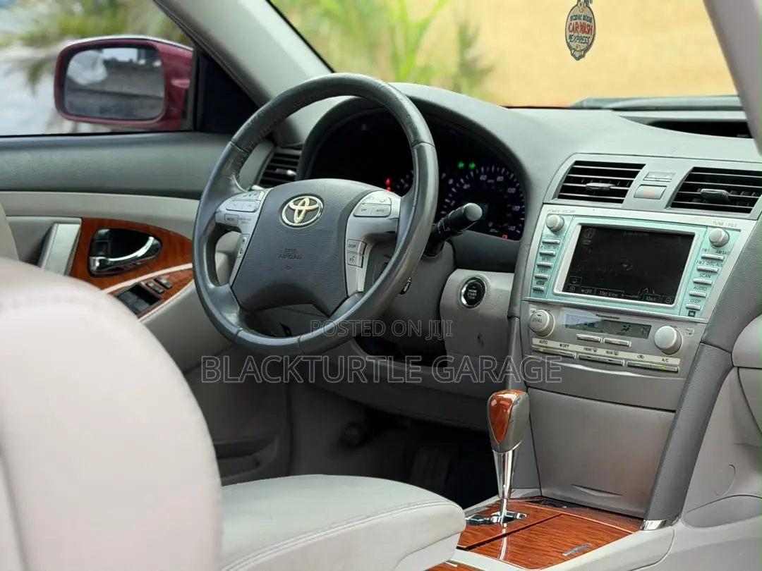 Toyota Camry 2010 Red
