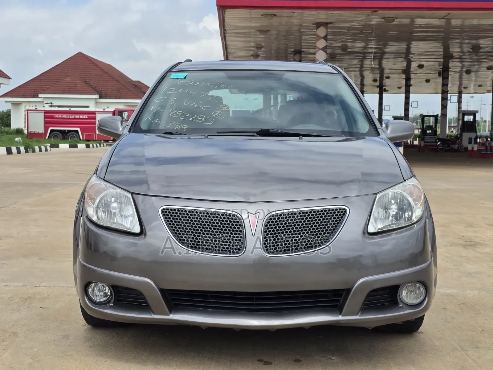 Pontiac Vibe 2006 Gray