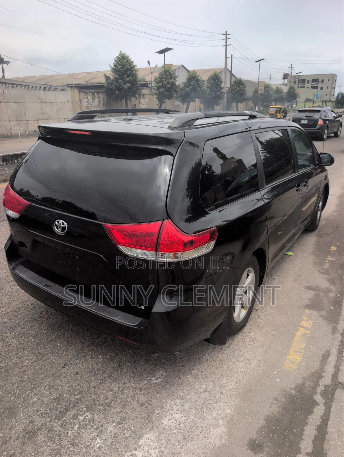 Toyota Sienna LE 8 Passenger 2012 Black