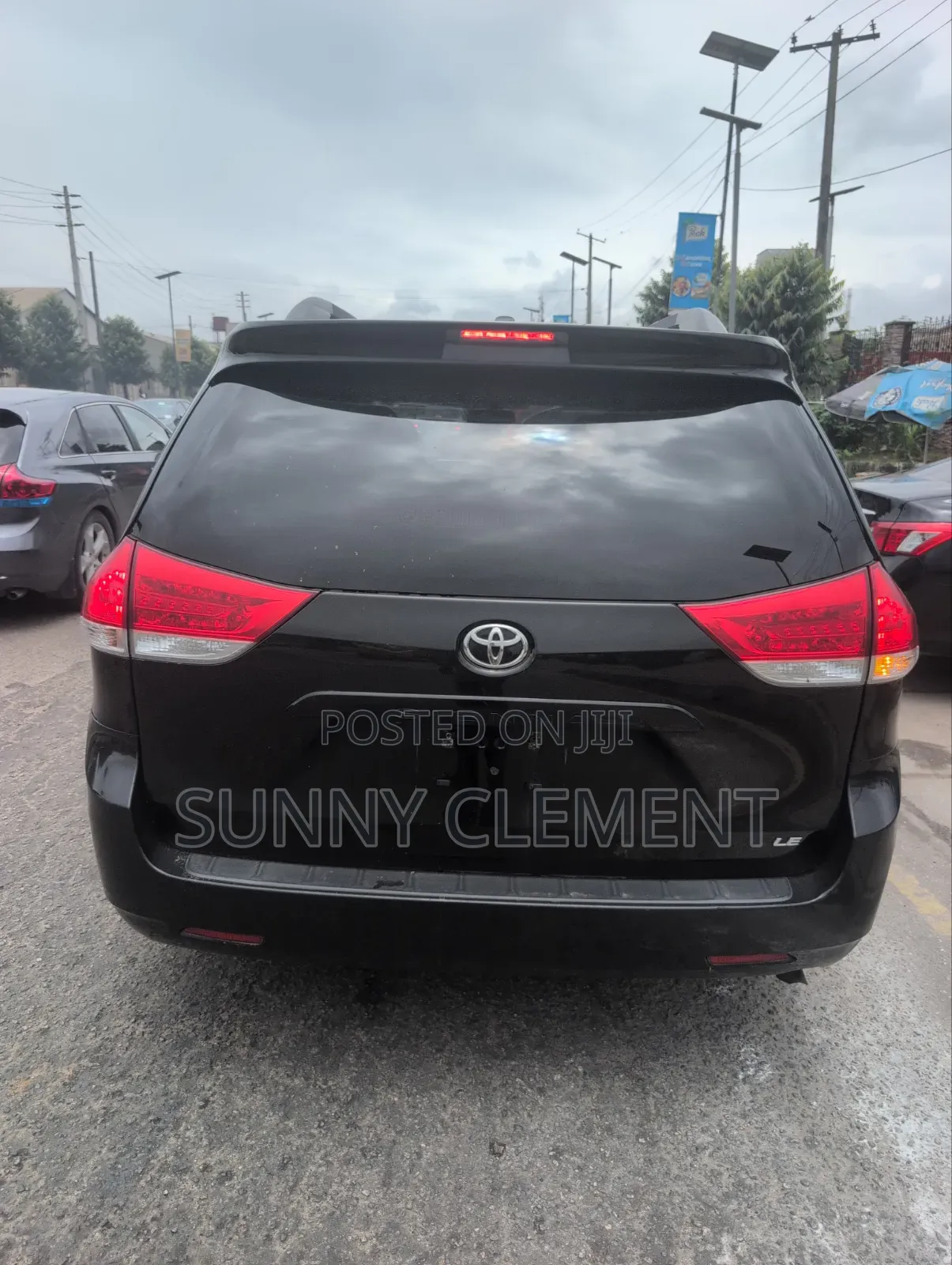 Toyota Sienna LE 8 Passenger 2012 Black