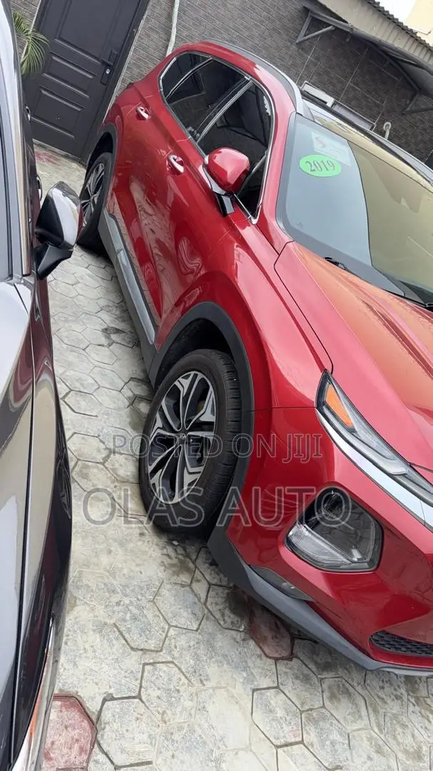 Hyundai Santa Fe 2019 Red