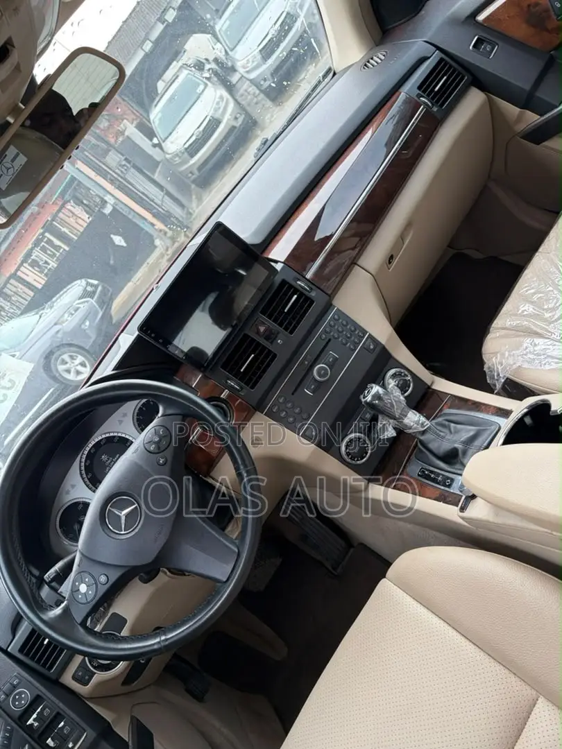 Mercedes-Benz GLK-Class 2012 Red