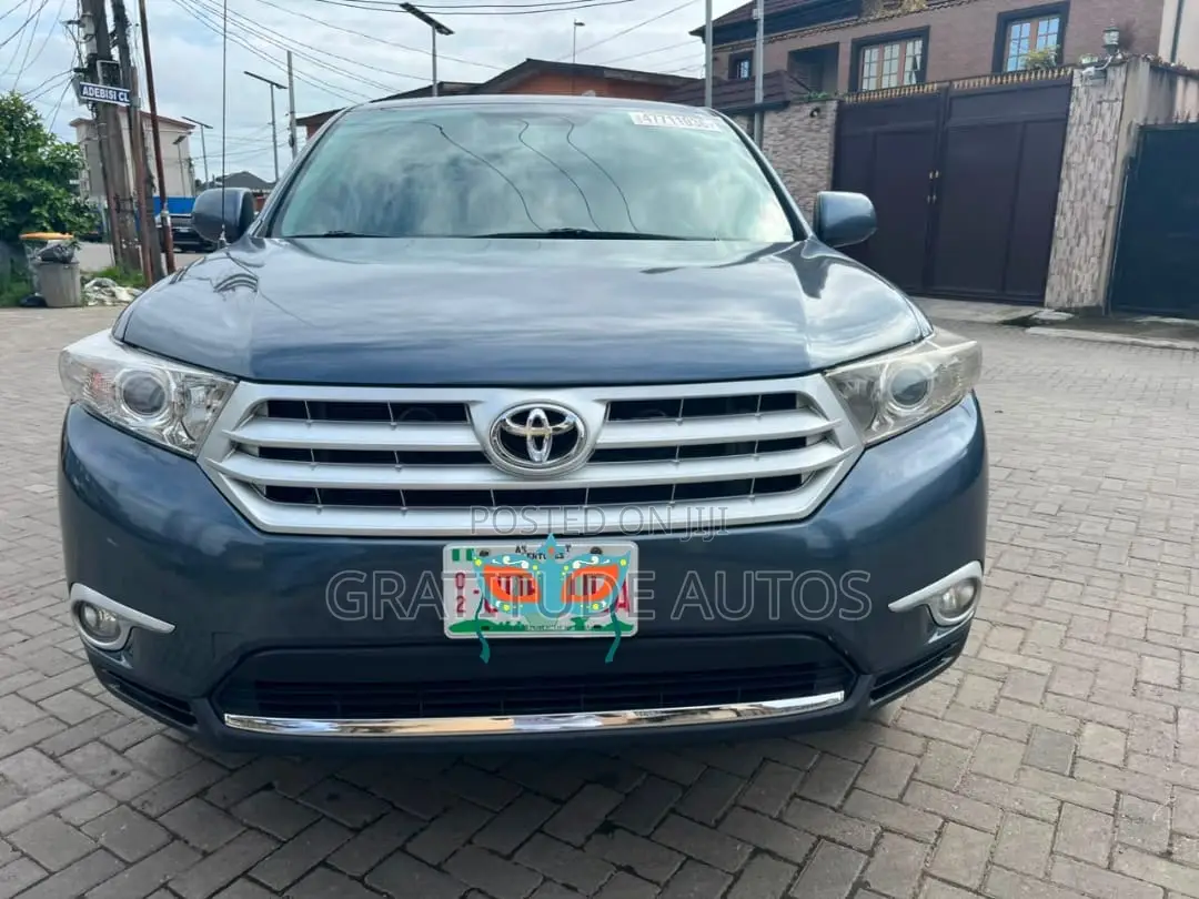 Toyota Highlander 2012 Blue
