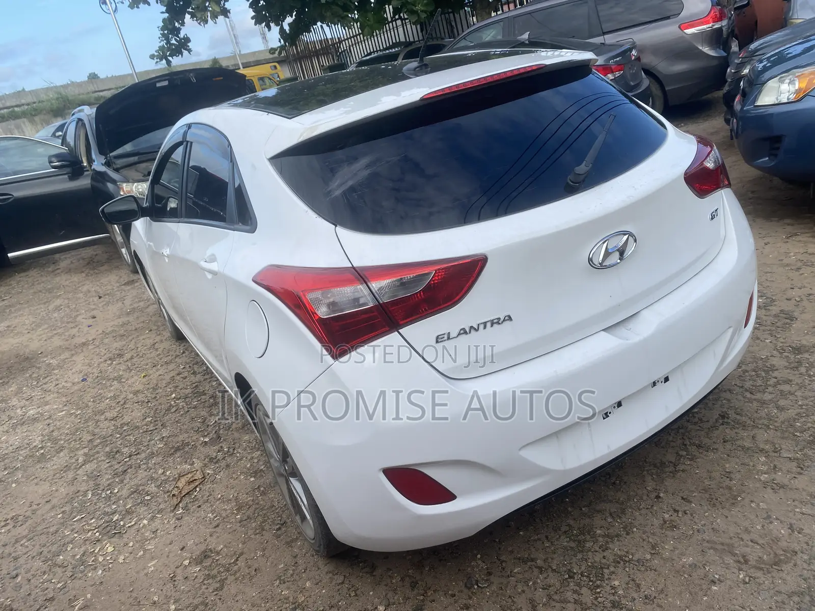 Hyundai Elantra 2017 White