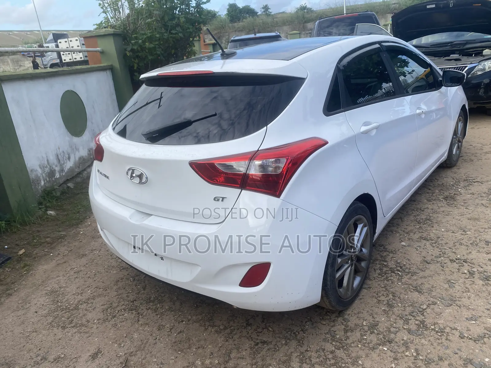 Hyundai Elantra 2017 White