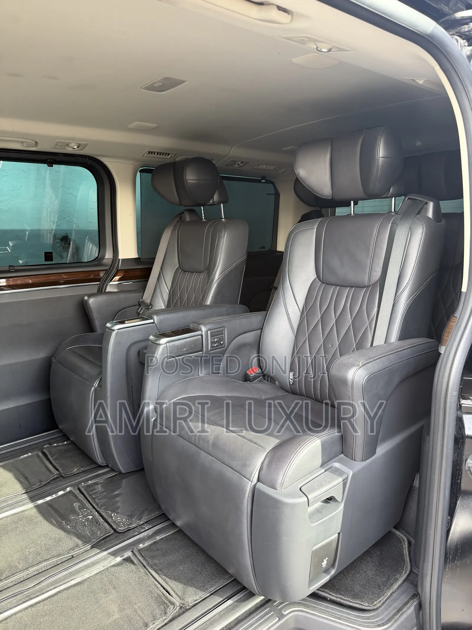 Toyota Granvia 2023 Black