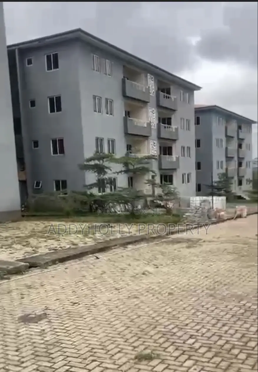 3bdrm Apartment in Ipaja Road for sale