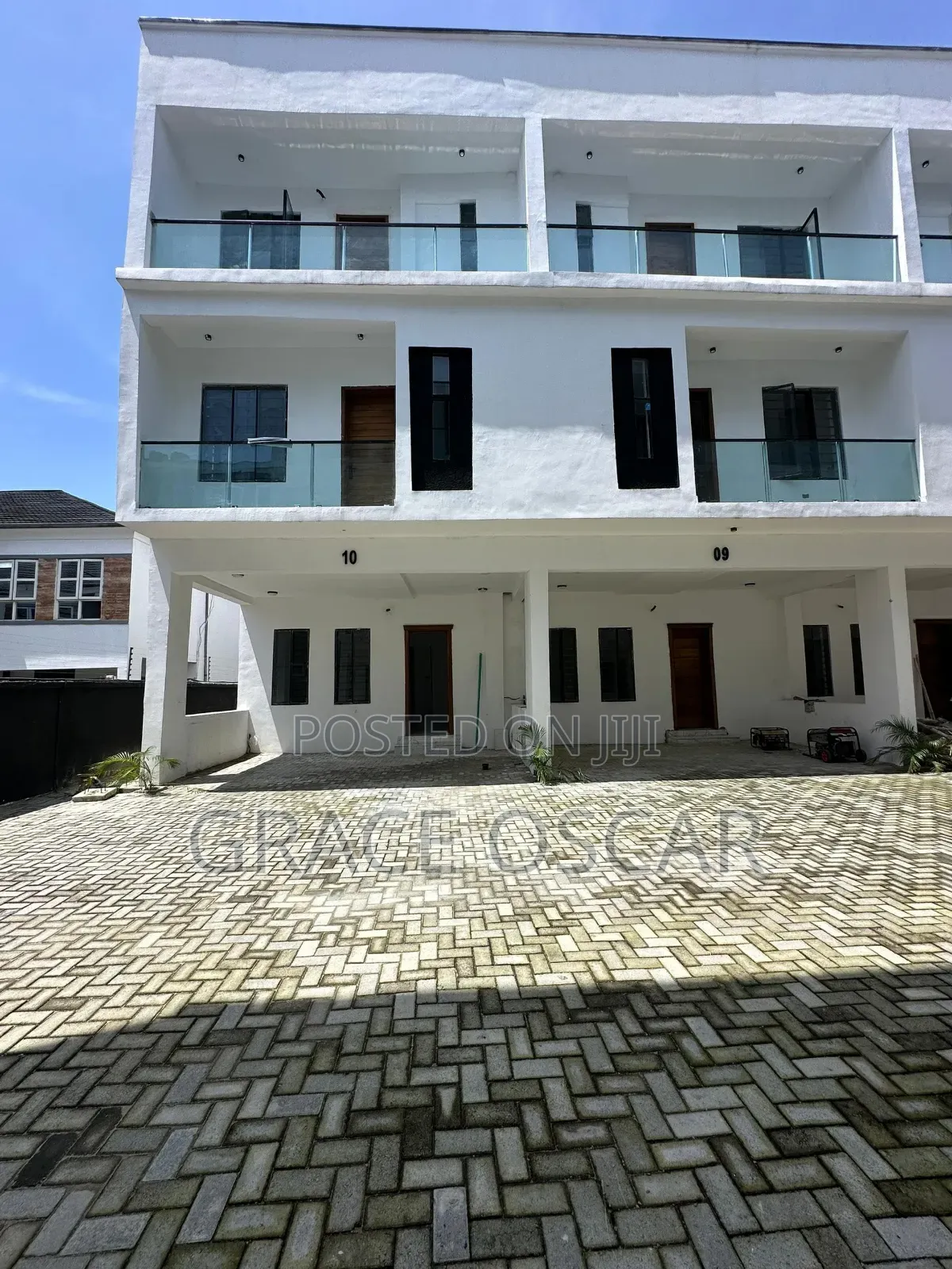 4bdrm Duplex in Lekki Expressway for rent
