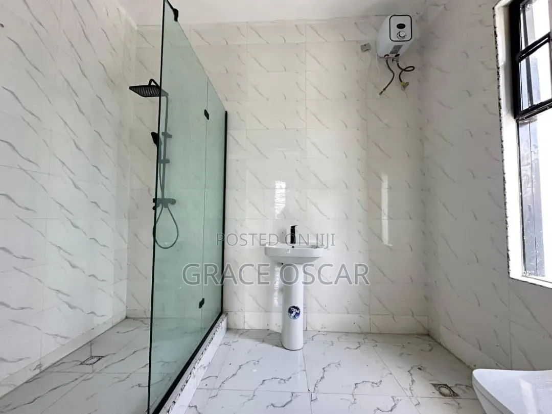 4bdrm Duplex in Lekki Expressway for rent