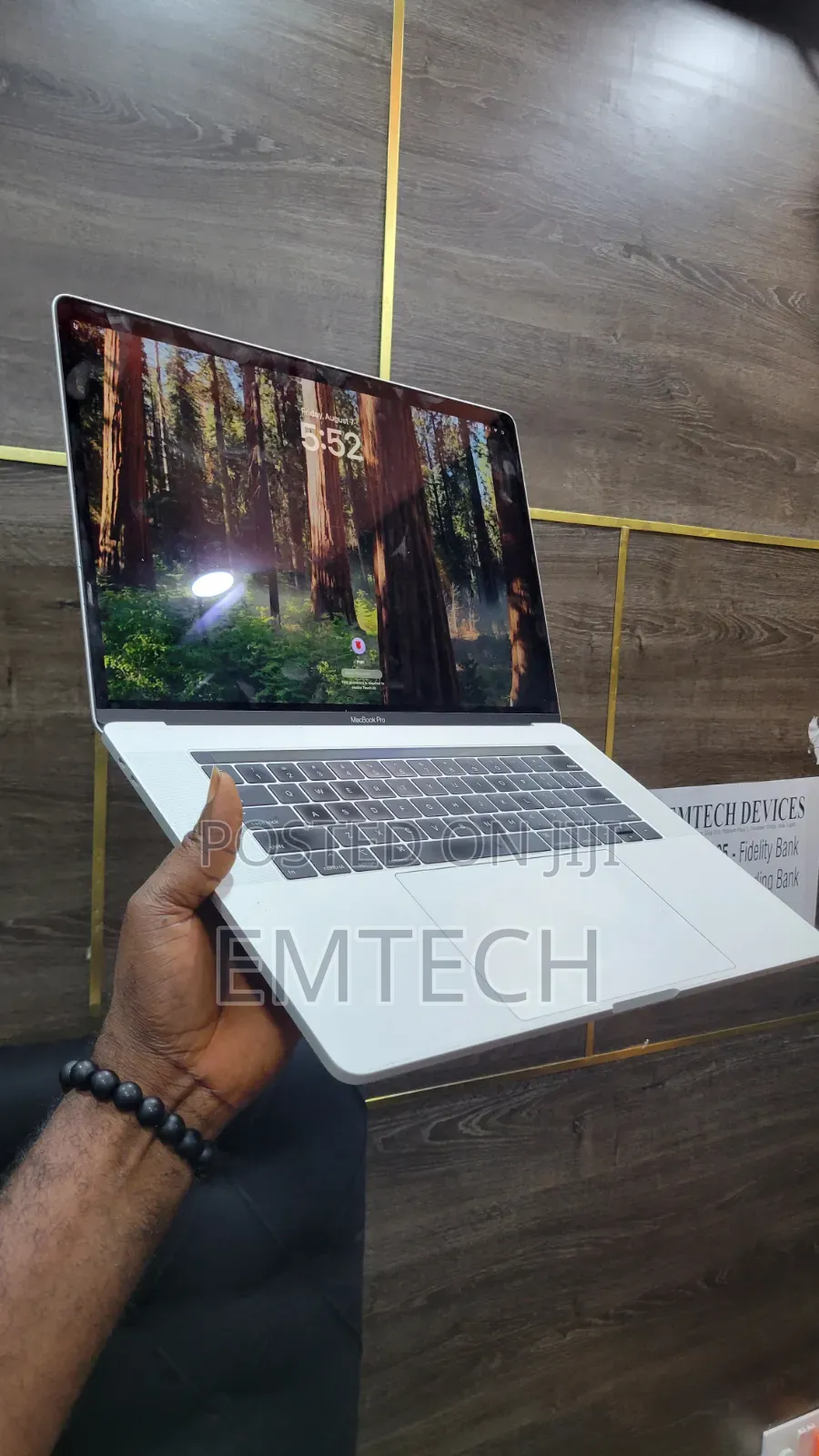 Laptop Apple MacBook 2018 16GB Intel Core i7 SSD 512GB