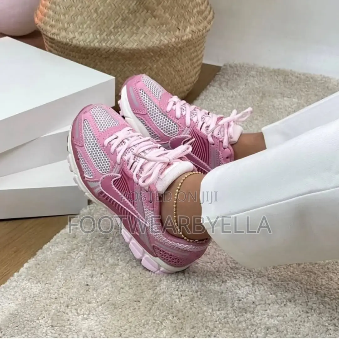 High Quality Sneakers