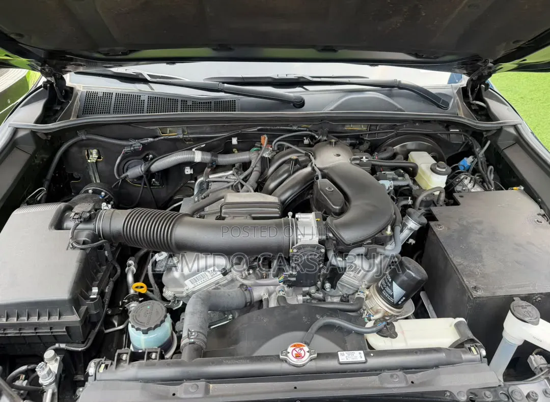 New Toyota Hilux 2026 Black