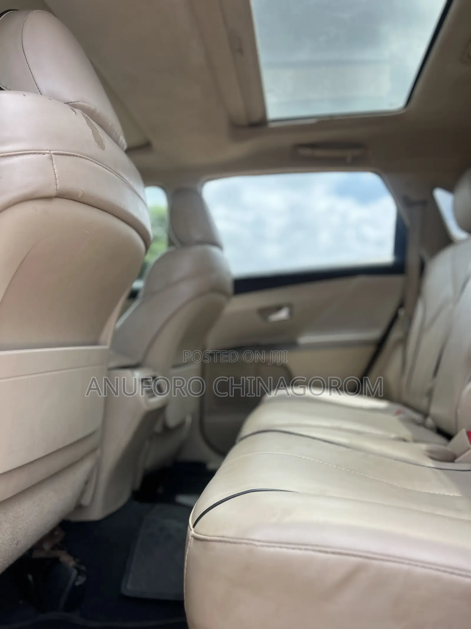 Toyota Venza 2010 Gold