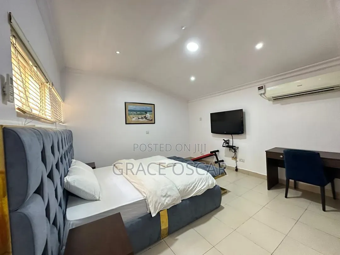 Furnished 3bdrm Penthouse in Lekki Expressway for rent