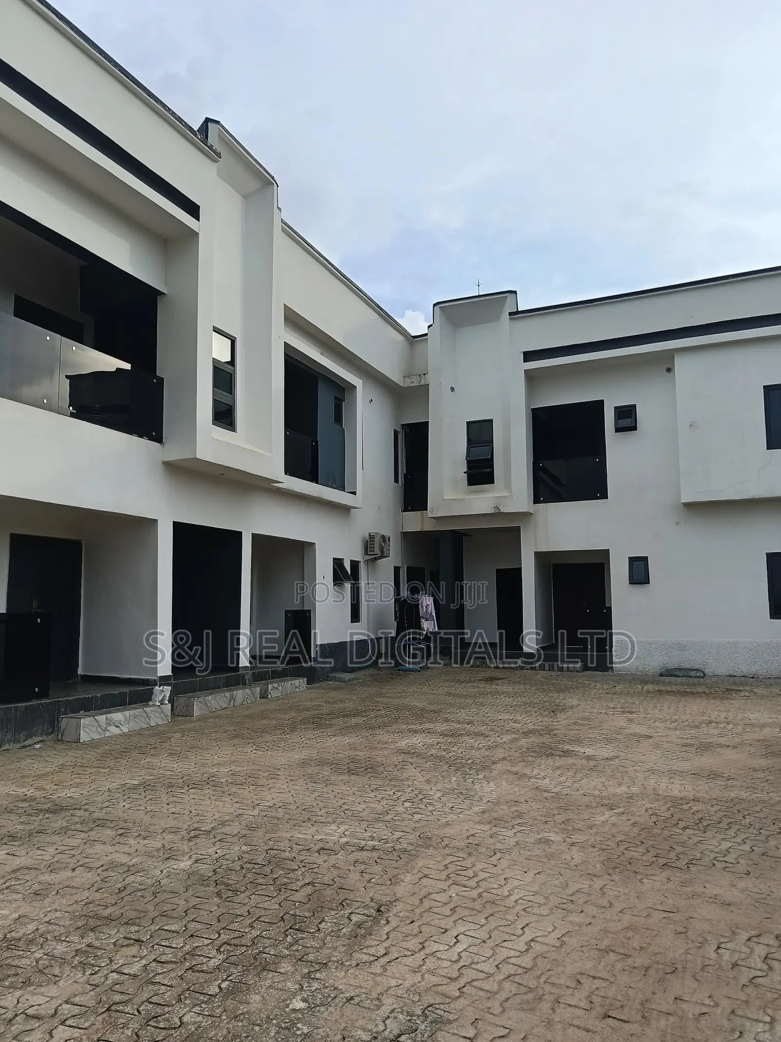 1bdrm Block of Flats in Ushafa for rent