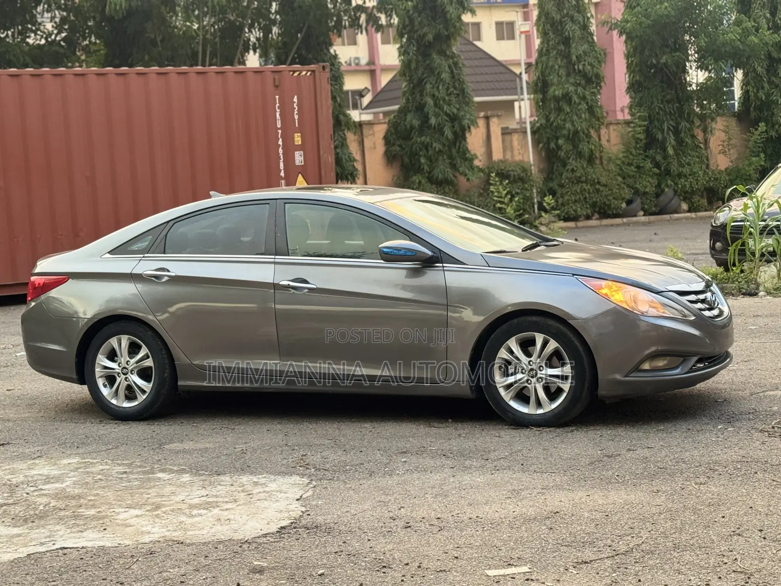 Hyundai Sonata GLS Sedan FWD (2.4L 4cyl 6M) 2012 Gray