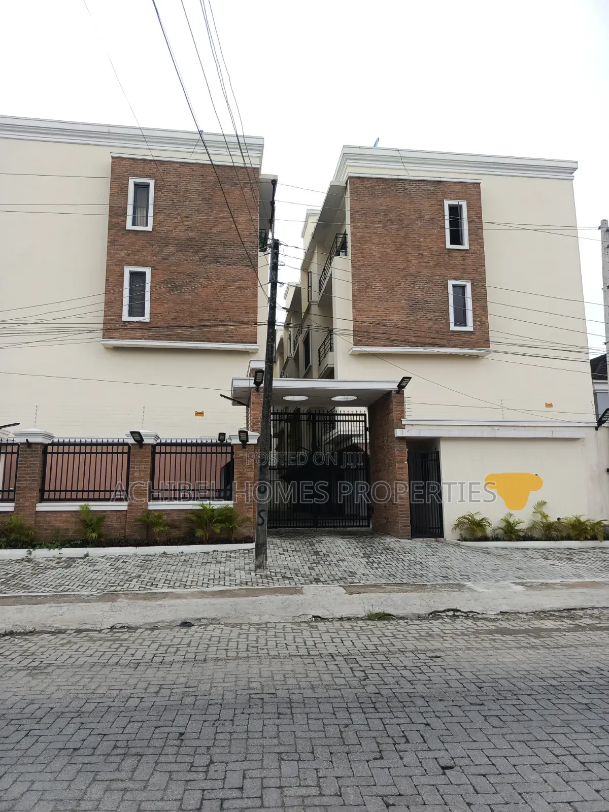 4bdrm Duplex in Off Busola Duro Etti, Lekki Phase 1 for rent