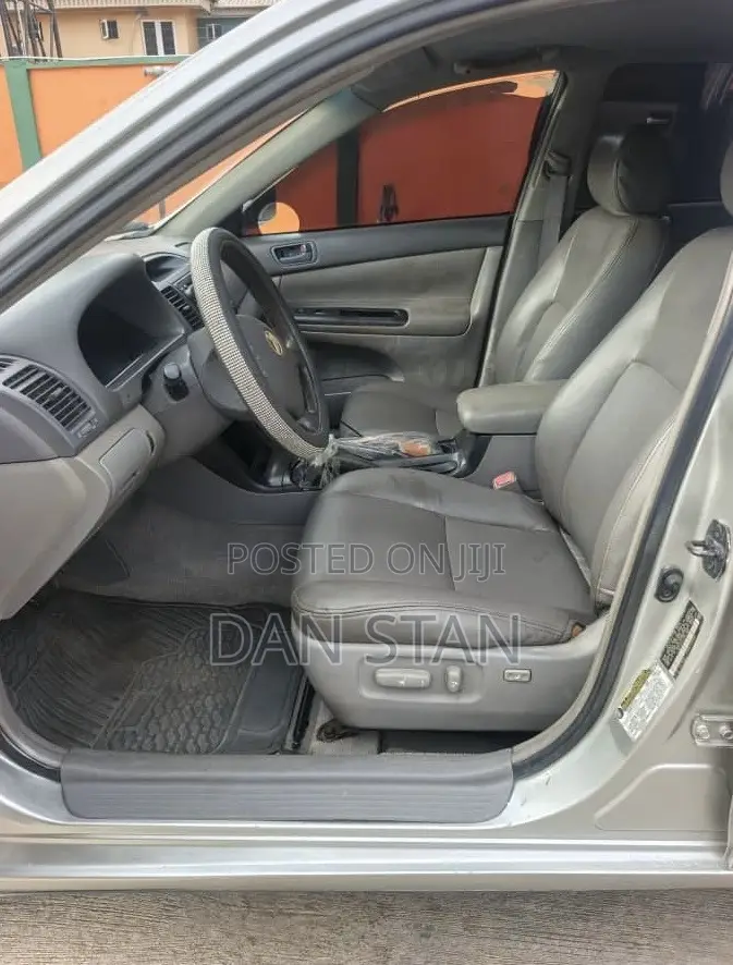 Toyota Camry 2006 Silver