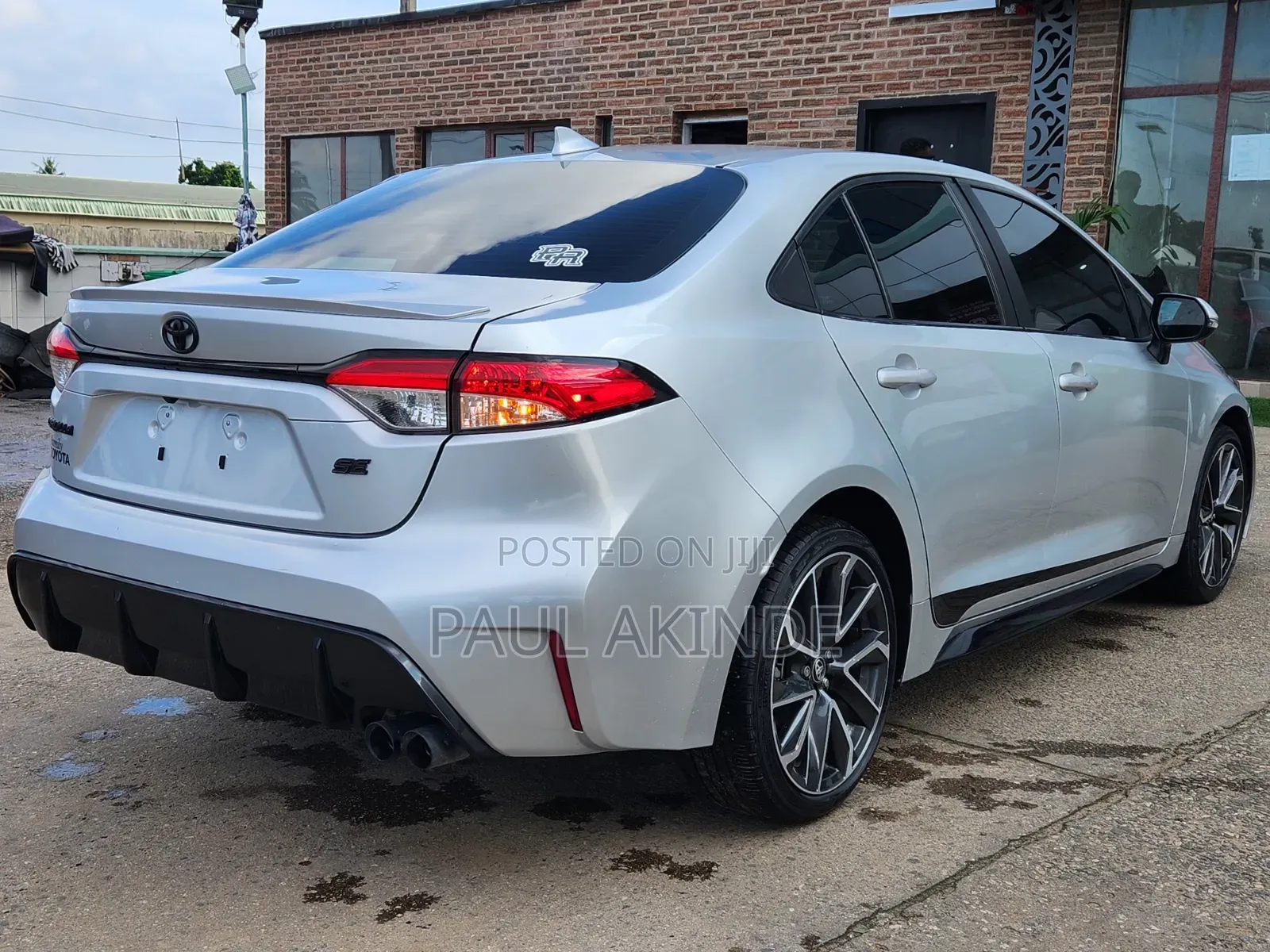 Toyota Corolla SE 2024 Silver
