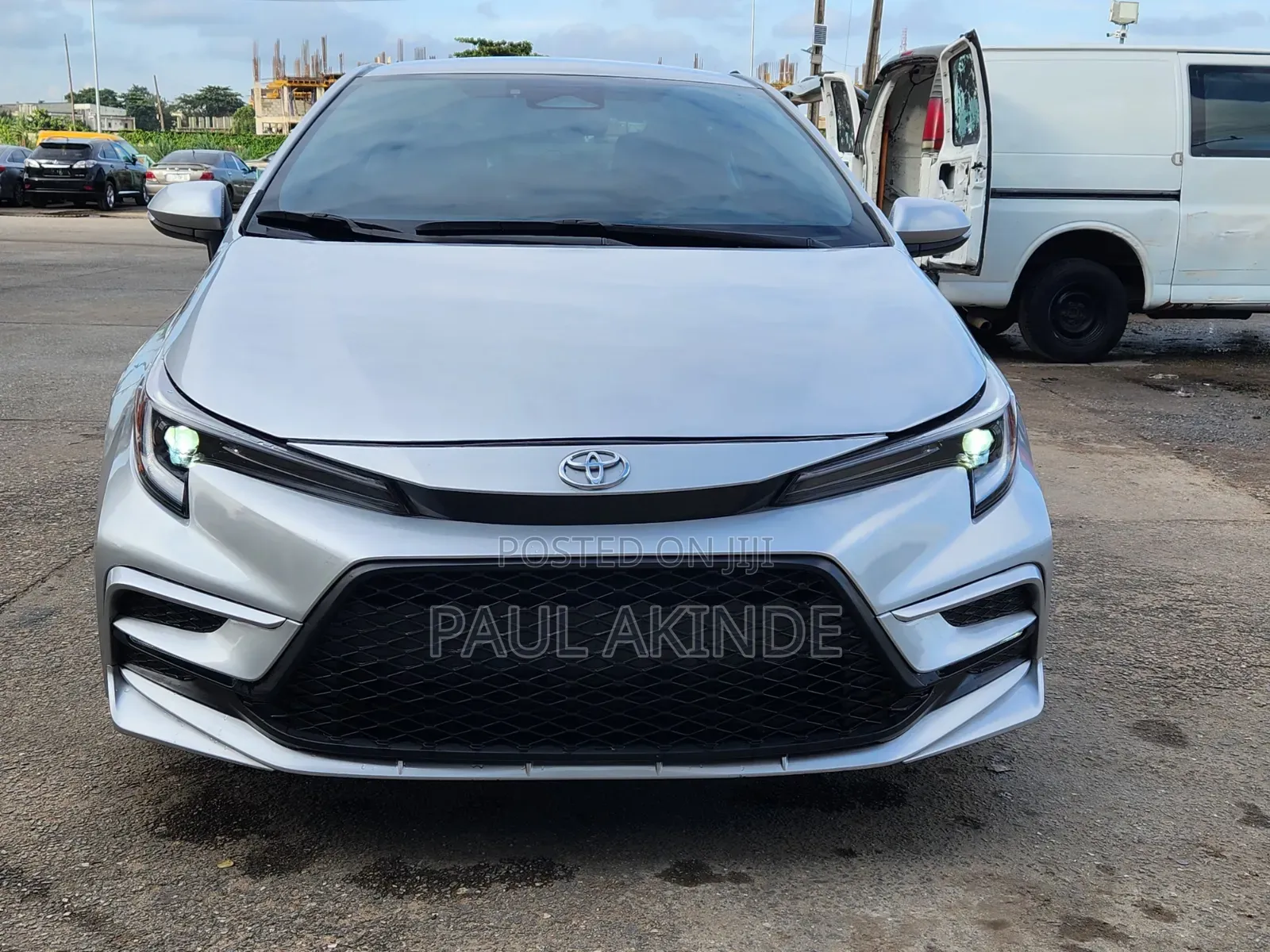 Toyota Corolla SE 2024 Silver