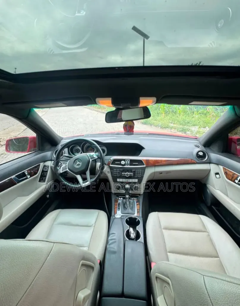 Mercedes-Benz C300 2013 Red