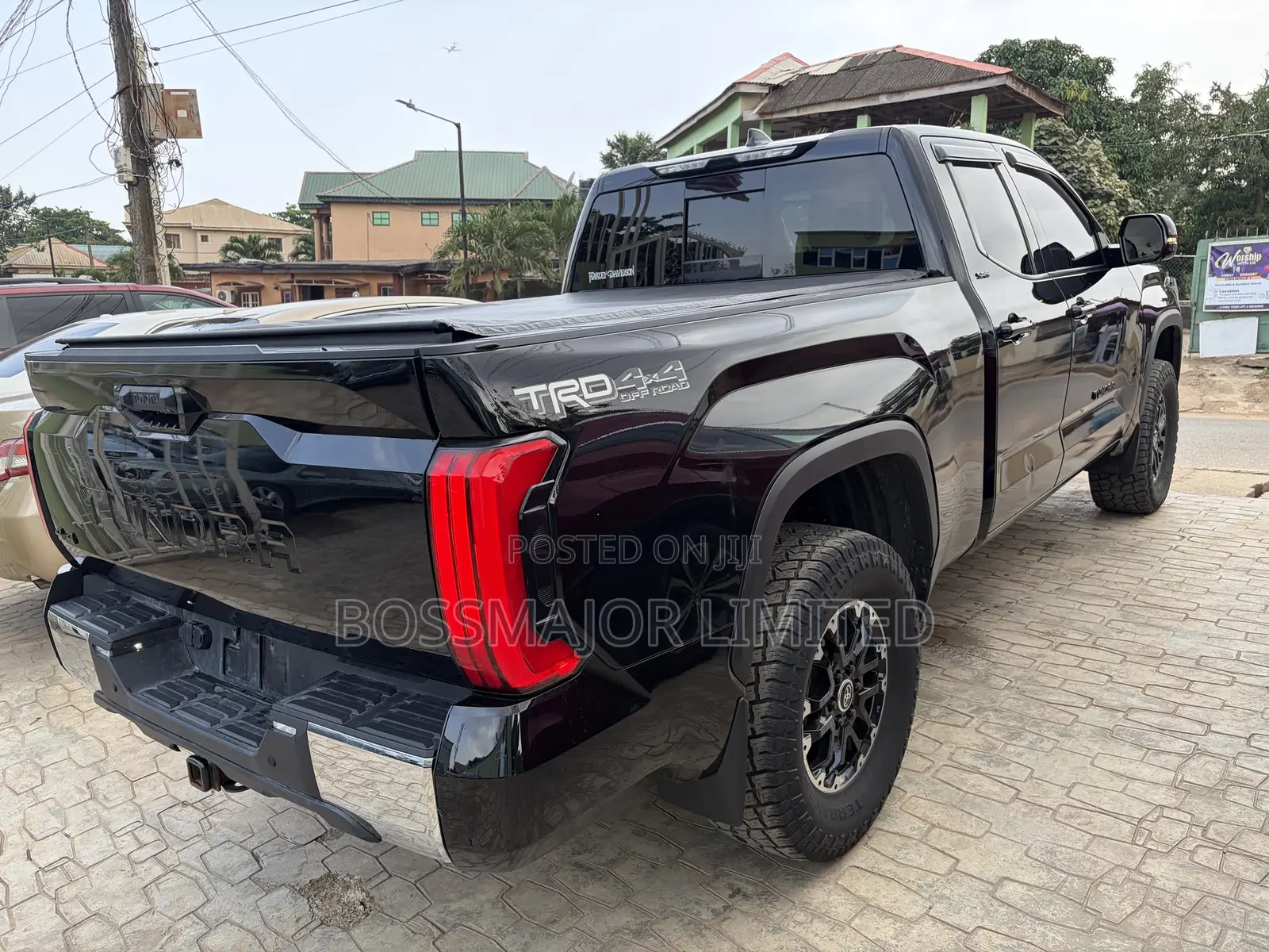Toyota Tundra SR5 CrewMax 6.5' Bed 2023 Blue