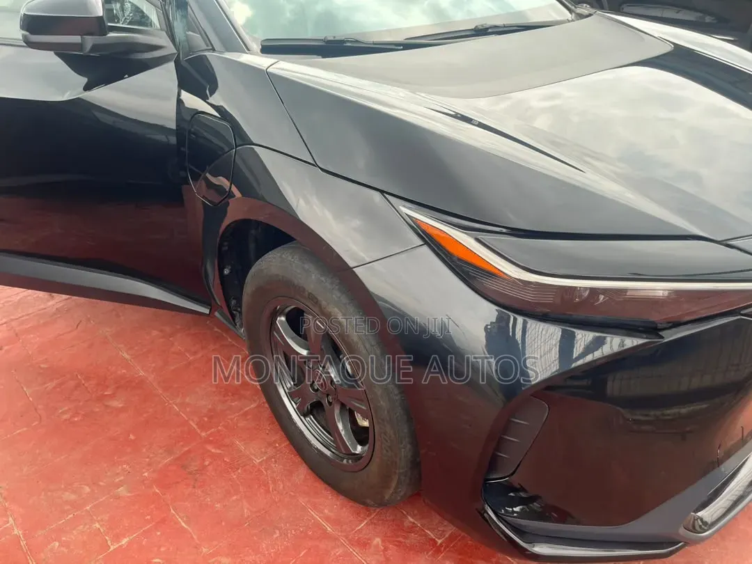 Toyota bZ4X 71.4 kWh AWD 2023 Black