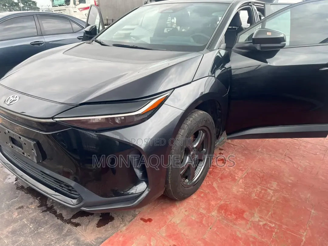 Toyota bZ4X 71.4 kWh AWD 2023 Black