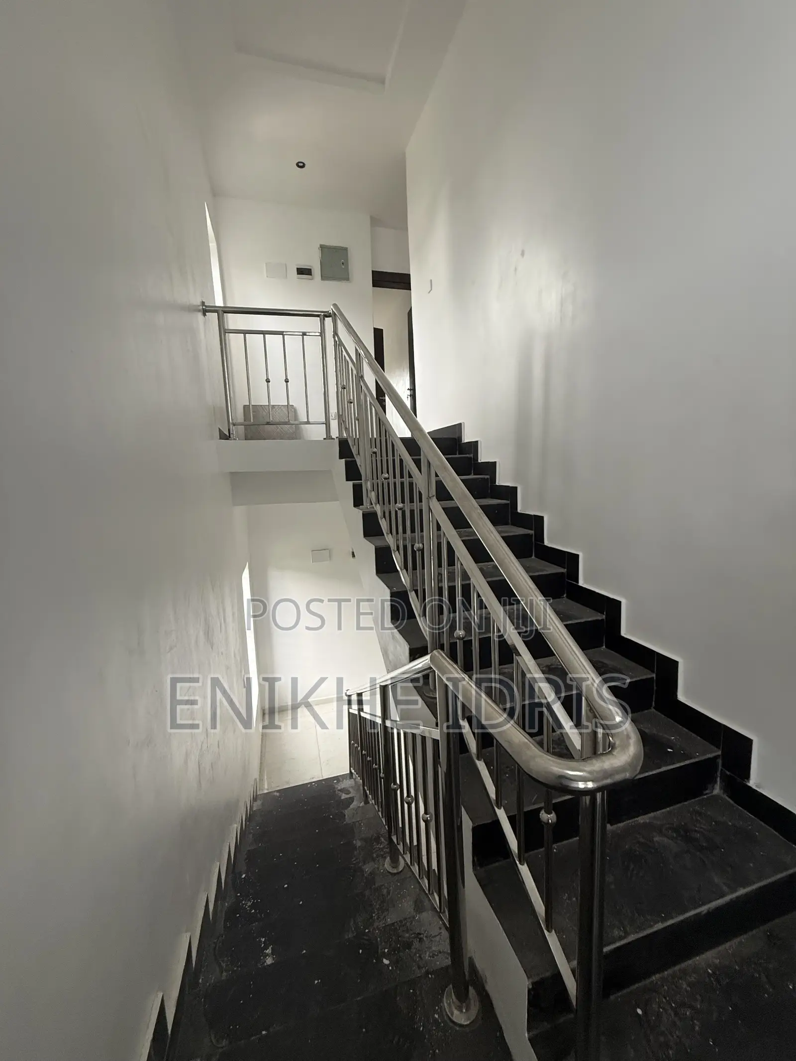 4bdrm Duplex in Lugbe District for sale