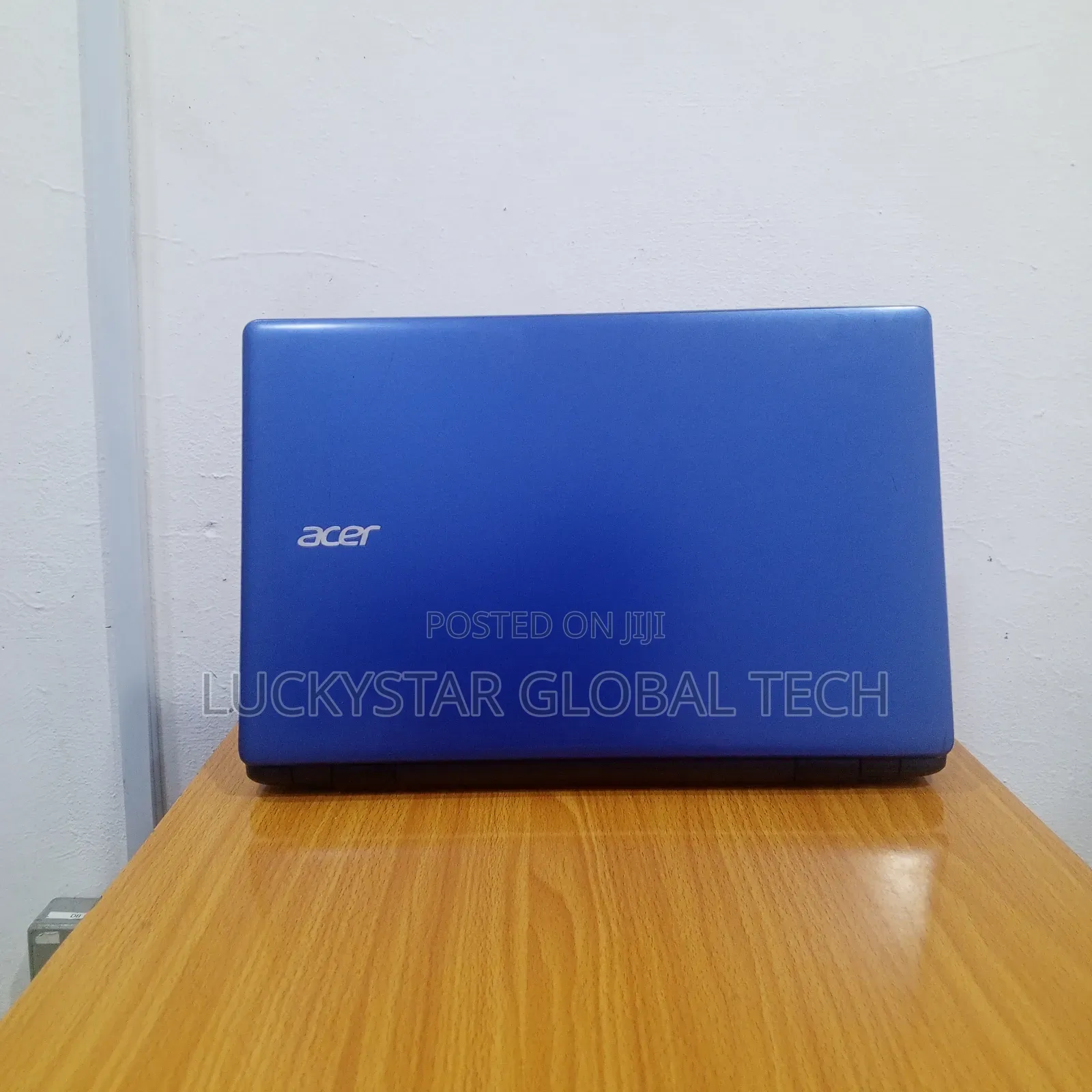 Laptop Acer Aspire E5-571 6GB Intel Core i3 HDD 500GB
