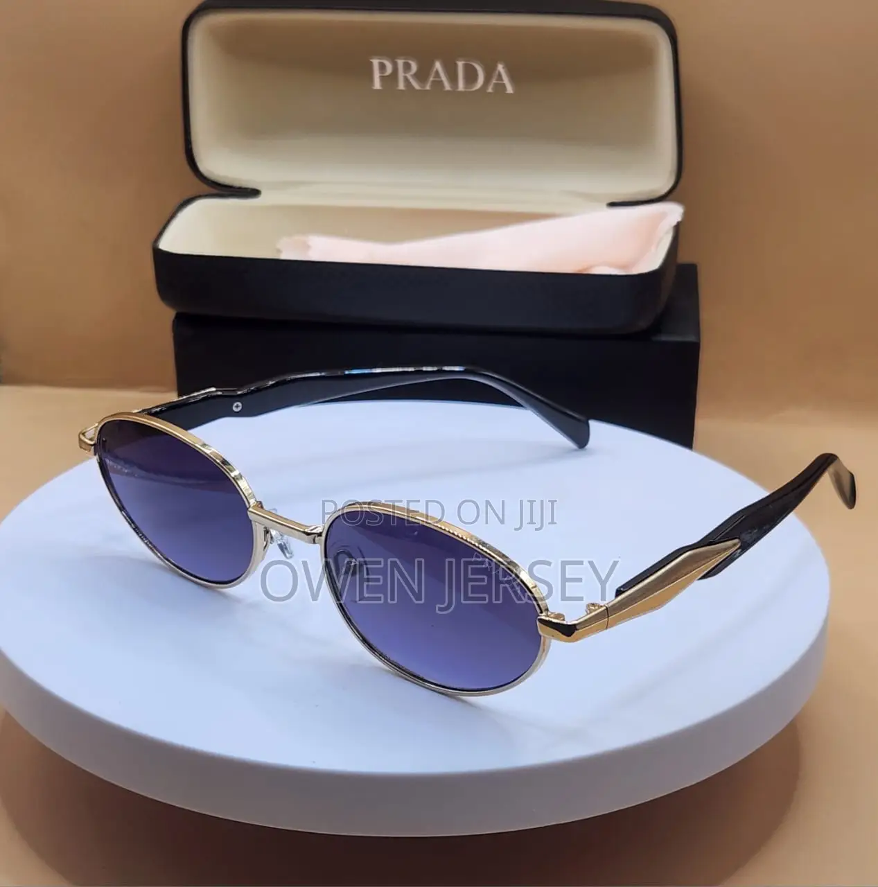 Luxury Oval Purple-Tinted Sunglasses – Gold Black Designer-Style.