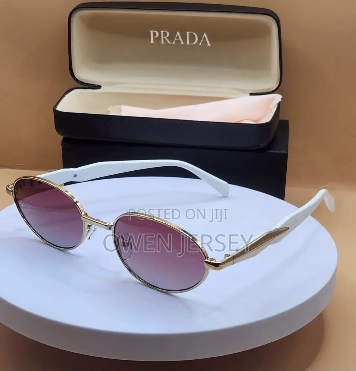 Luxury Oval Purple-Tinted Sunglasses – Gold Black Designer-Style.