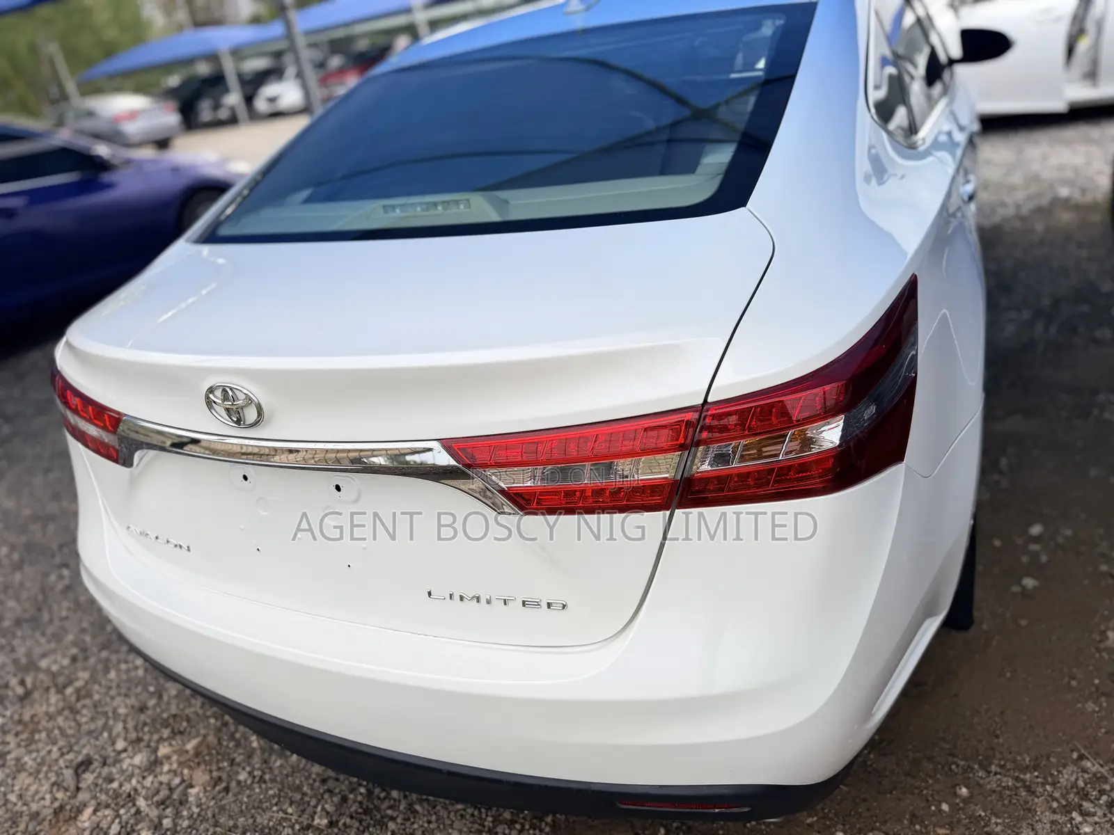 Toyota Avalon Limited 4dr Sedan (3.5L 6cyl 6A) 2014 White
