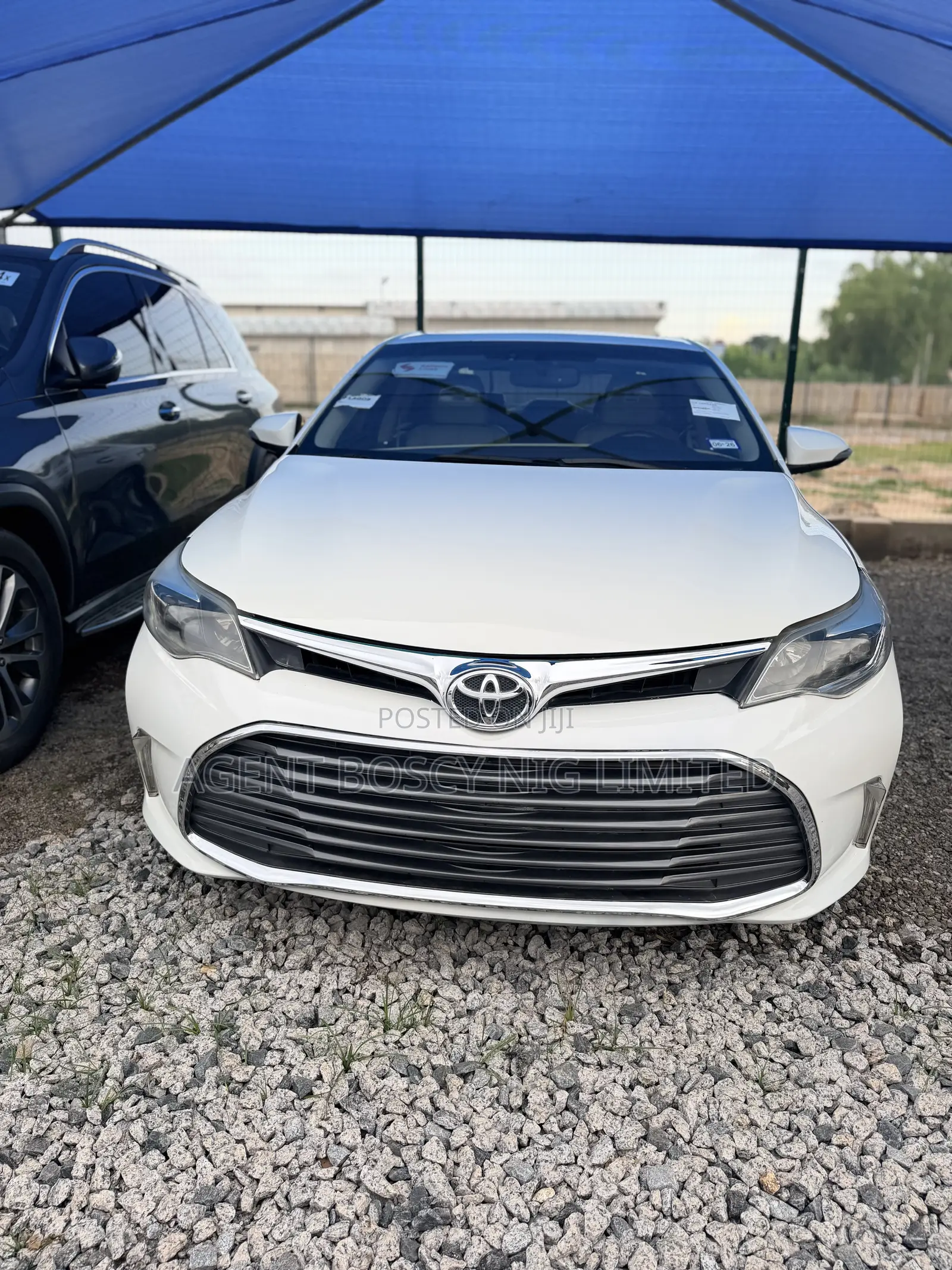 Toyota Avalon Limited 4dr Sedan (3.5L 6cyl 6A) 2014 White