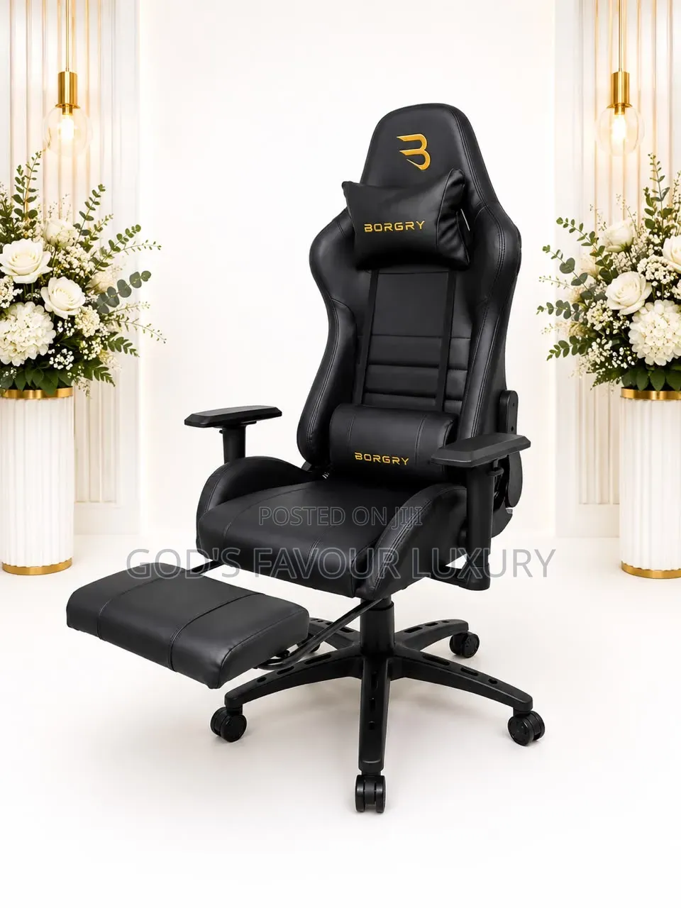Gaming Chair With Lumbar Massage and Bluetooth Speakers .