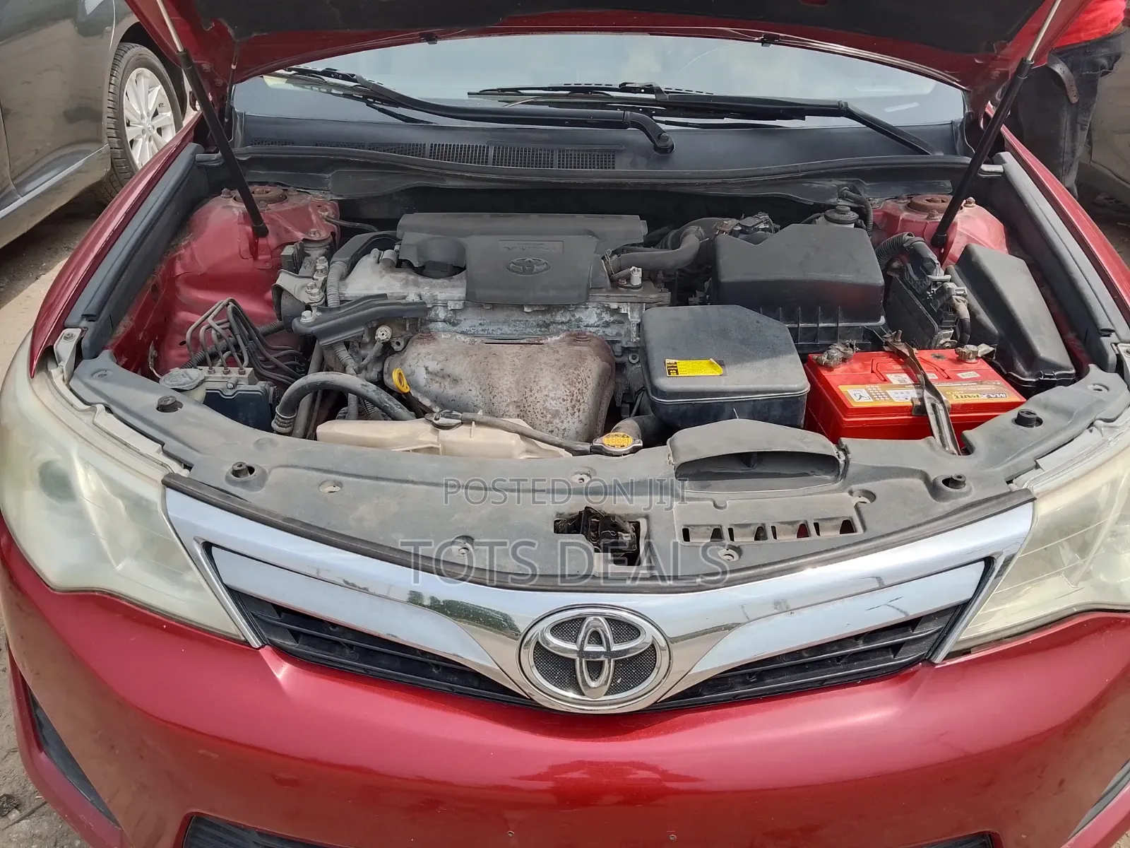 Toyota Camry LE 4dr Sedan (2.5L 4cyl 6A) 2014 Red